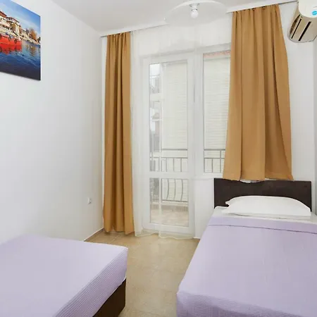 アパートホテル Complex Moskoyani ネセバル