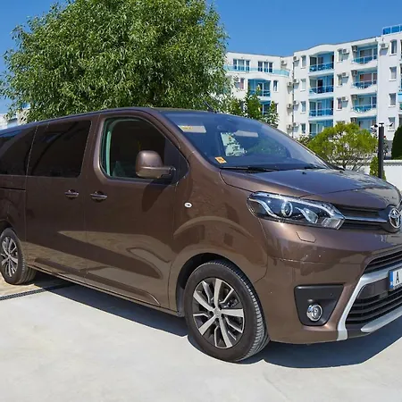 アパートホテル Complex Moskoyani 4*