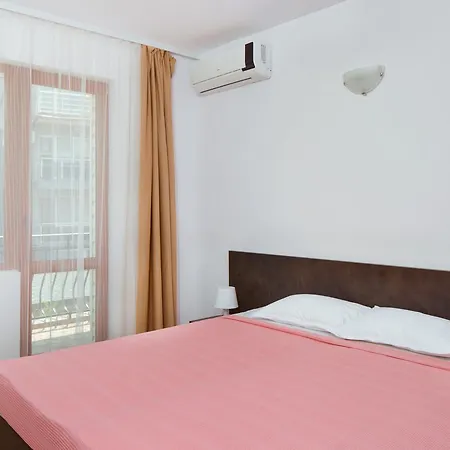 מלון דירות Complex Moskoyani 4*